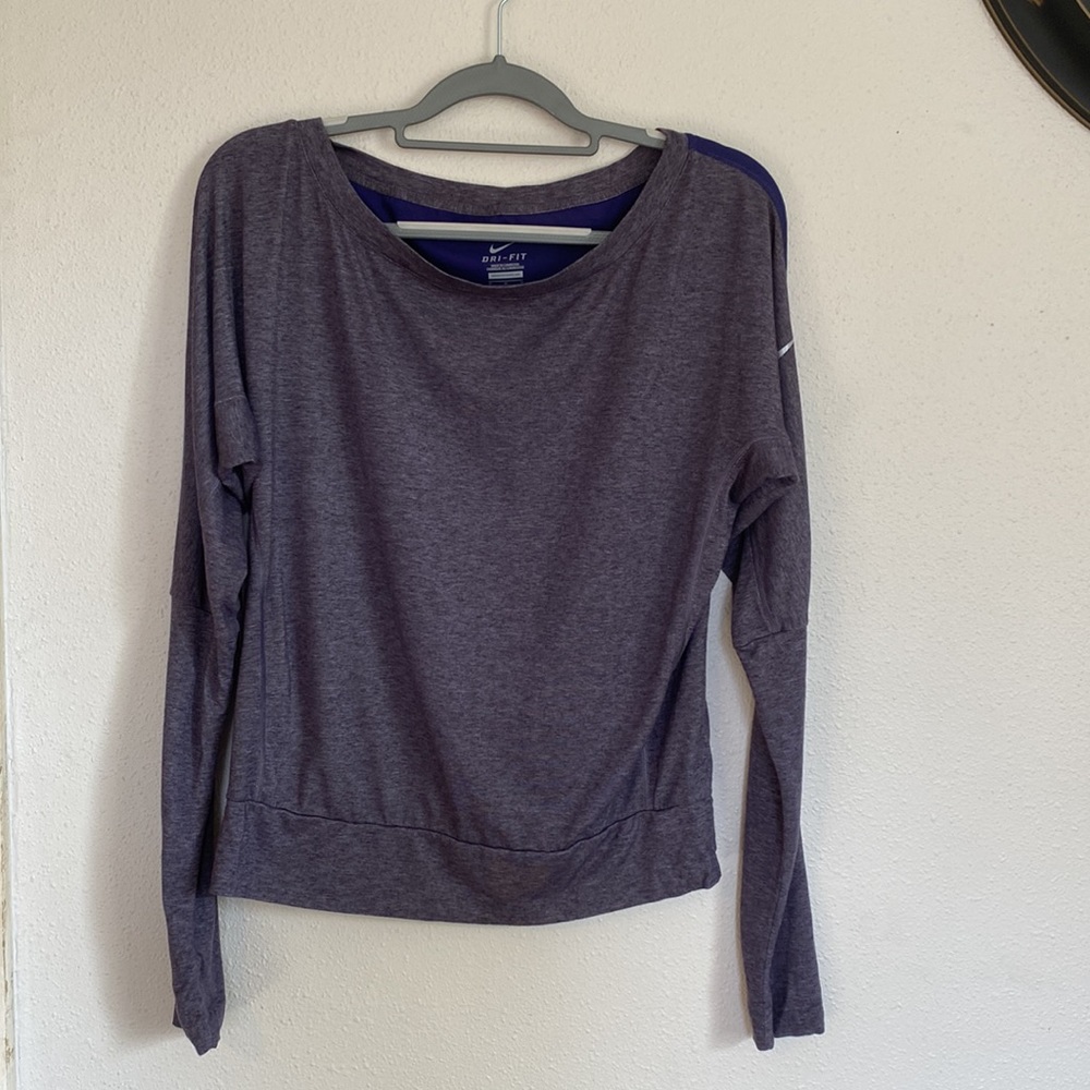Nike Dri-Fit long sleeve shirt - Size Medium - Picture 3 of 7